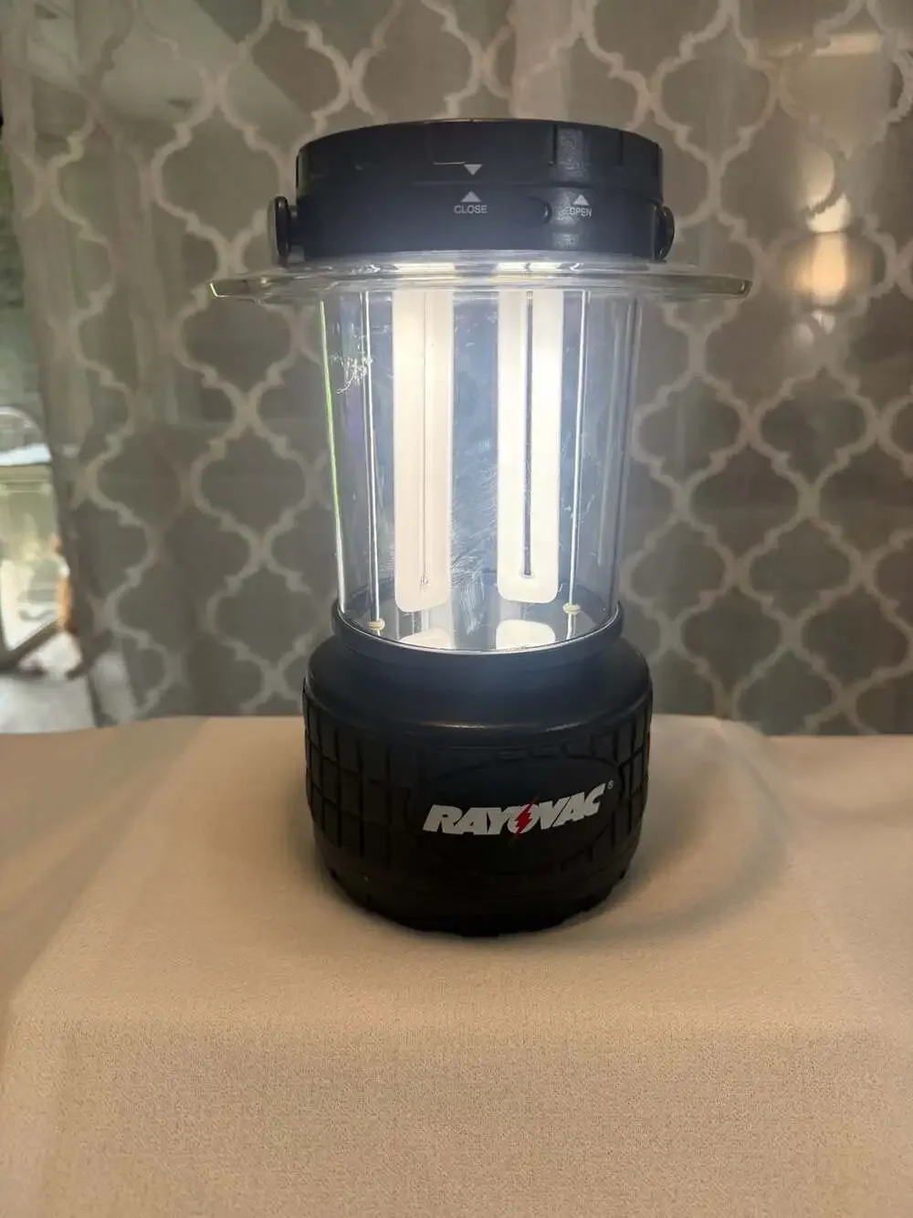 Rayovac Sportsman 8D Fluorescent Camping Lantern